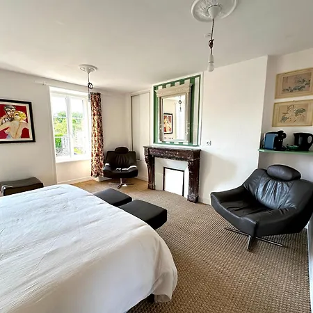 D'hôtes De Charme Partager Enregistrer 3*