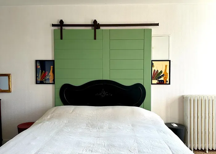 D'hotes De Charme Partager Enregistrer Bed & Breakfast Valognes